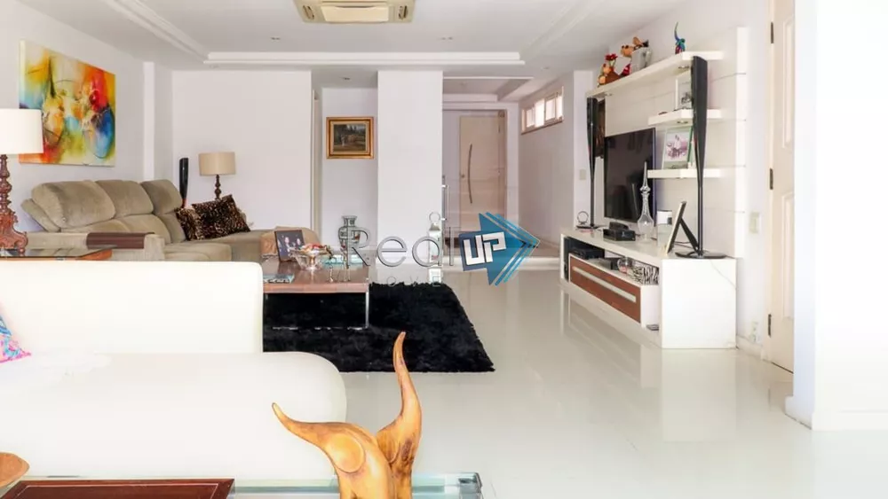 Apartamento, 3 quartos, 714 m² - Foto 1