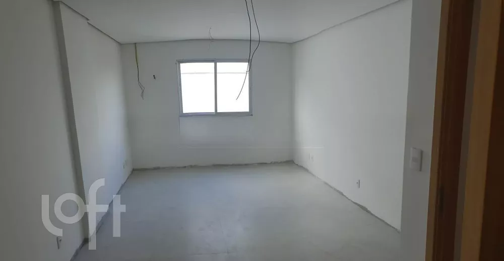 Apartamento à venda com 3 quartos, 200m² - Foto 8