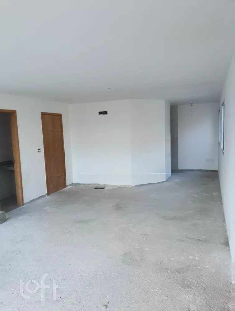 Apartamento à venda com 3 quartos, 200m² - Foto 2