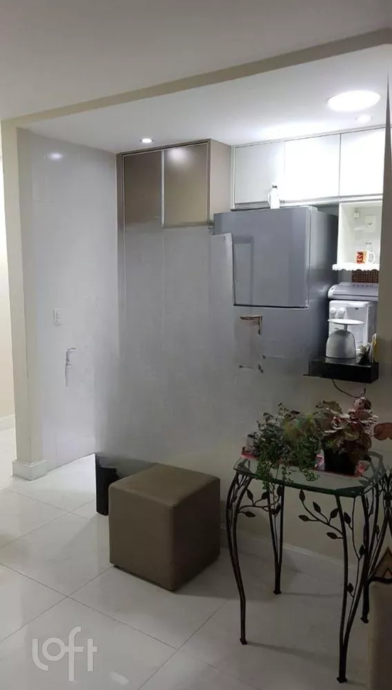 Apartamento à venda com 3 quartos, 91m² - Foto 2