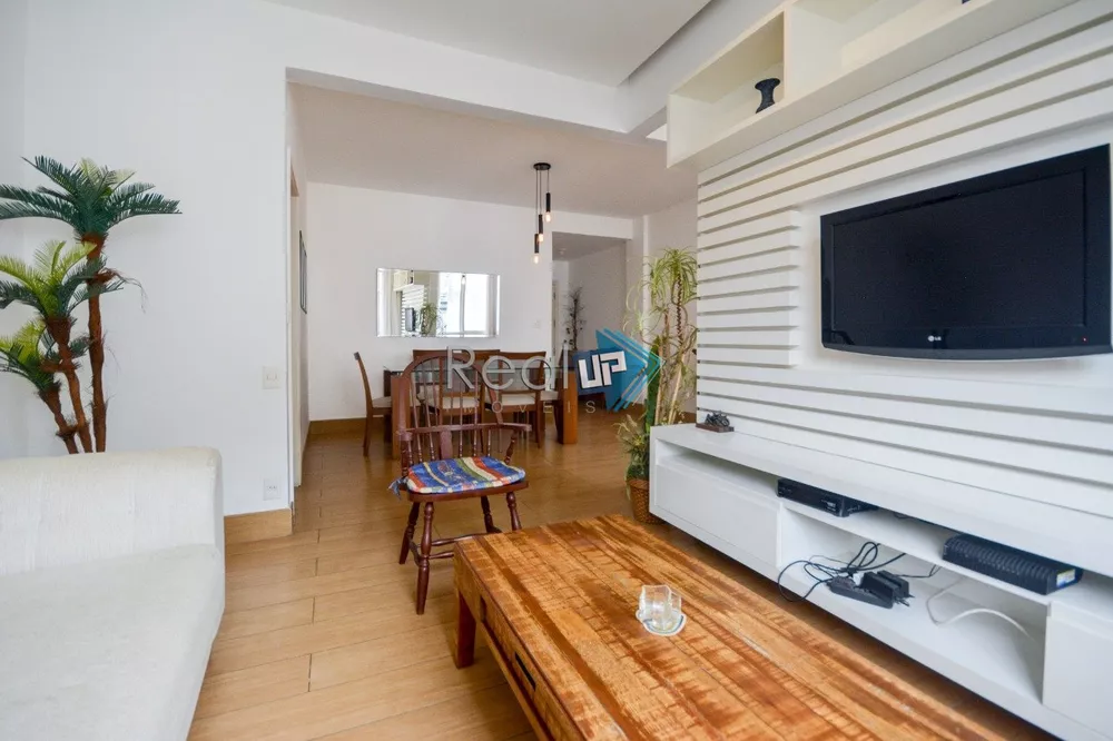 Apartamento à venda com 3 quartos, 106m² - Foto 1