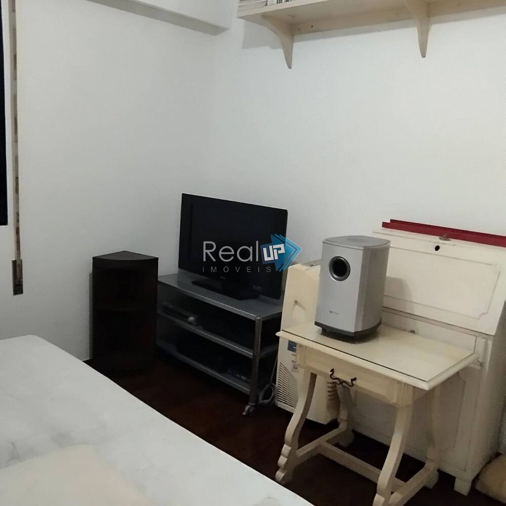 Apartamento à venda com 4 quartos, 178m² - Foto 3