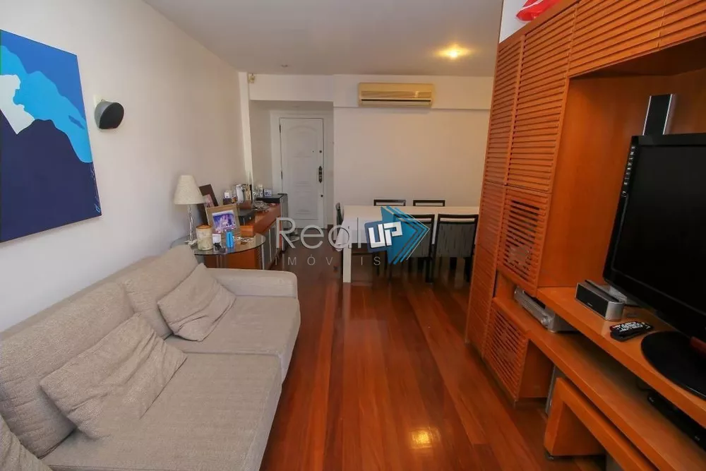 Apartamento à venda com 3 quartos, 130m² - Foto 3