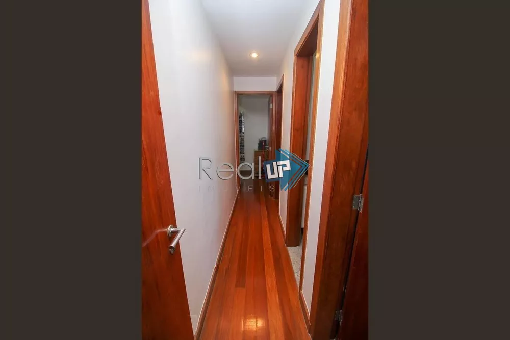 Apartamento à venda com 3 quartos, 130m² - Foto 4