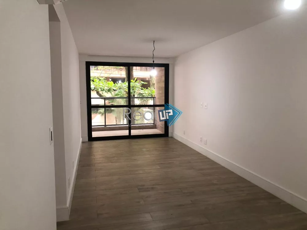 Apartamento à venda com 3 quartos, 96m² - Foto 4