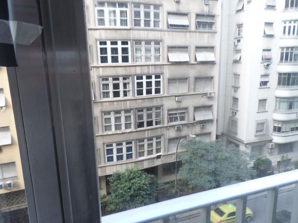 Apartamento à venda com 3 quartos, 170m² - Foto 2