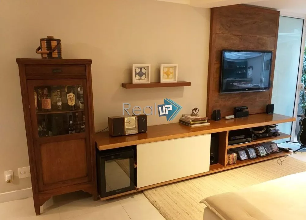 Apartamento à venda com 3 quartos, 133m² - Foto 3