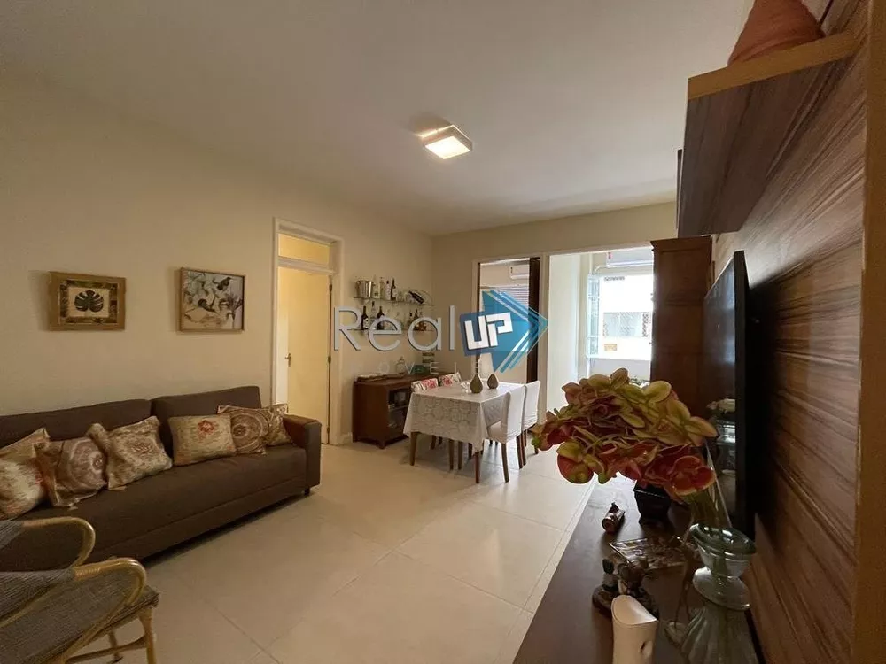 Apartamento à venda com 3 quartos, 139m² - Foto 2