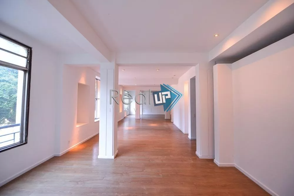 Apartamento, 3 quartos, 331 m² - Foto 2