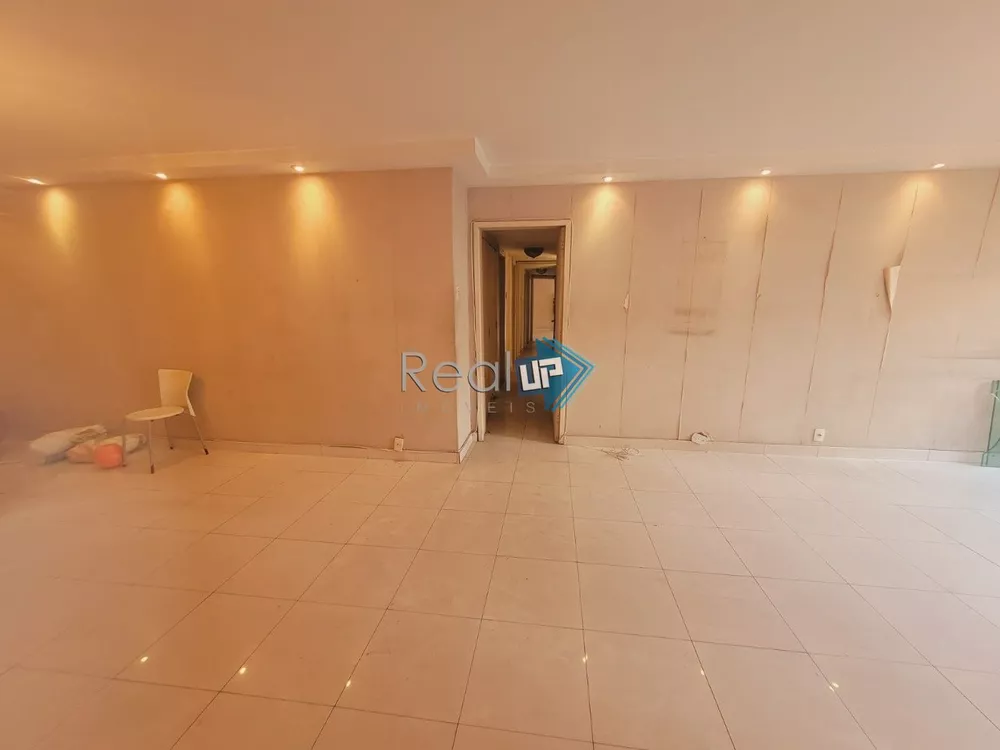 Apartamento à venda com 3 quartos, 142m² - Foto 4