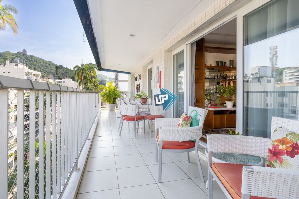 Apartamento à venda com 3 quartos, 164m² - Foto 3