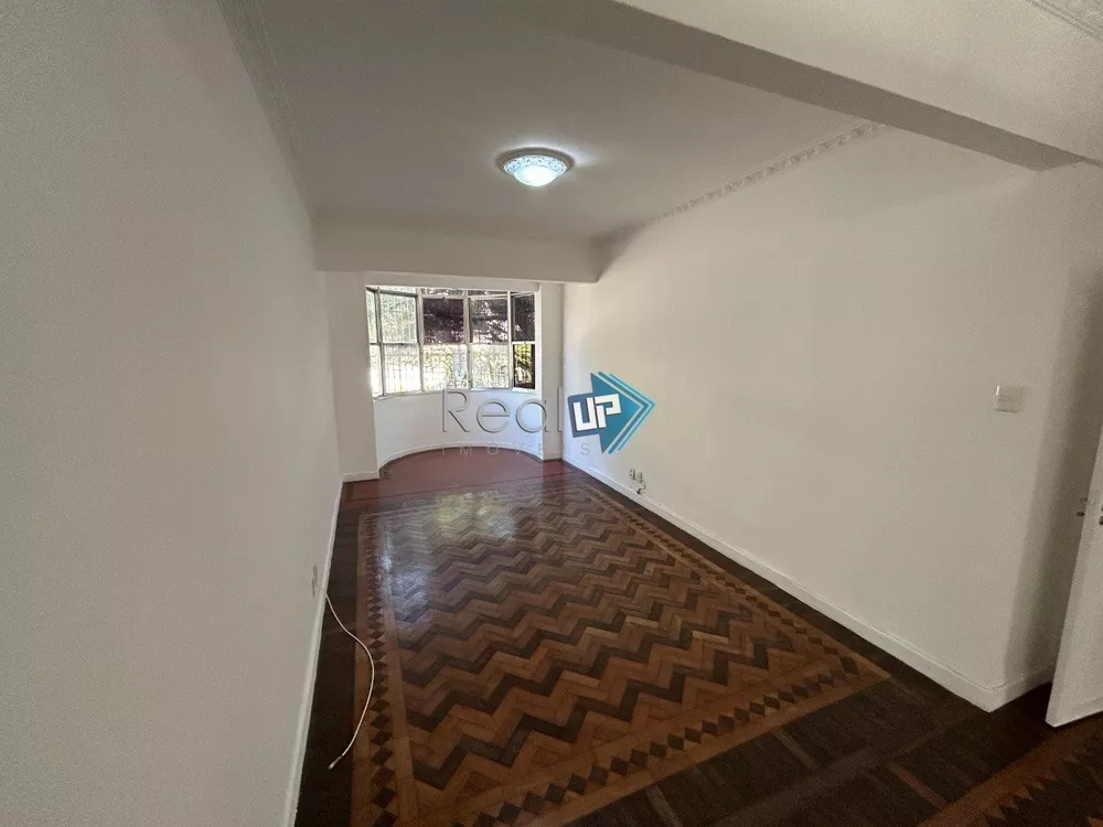 Apartamento à venda com 3 quartos, 109m² - Foto 1