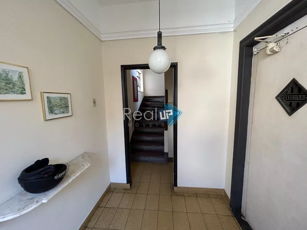 Apartamento à venda com 3 quartos, 109m² - Foto 2