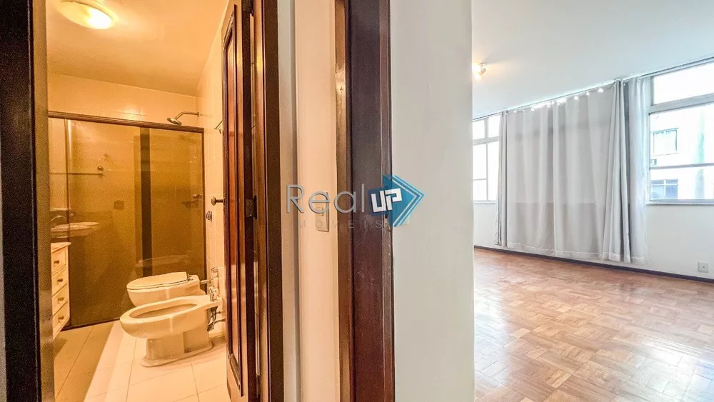 Apartamento à venda com 4 quartos, 235m² - Foto 8