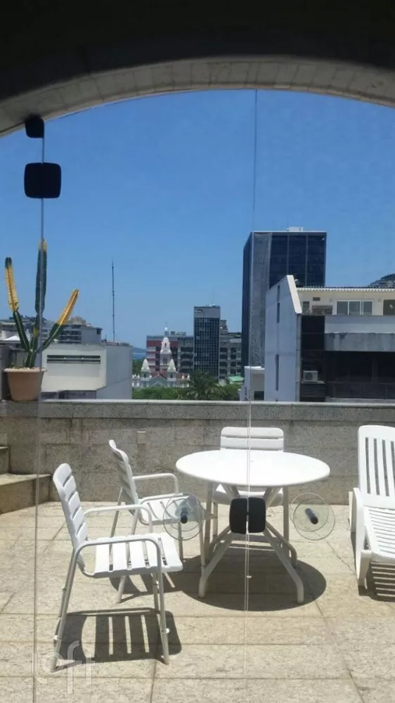 Apartamento à venda com 3 quartos, 300m² - Foto 2