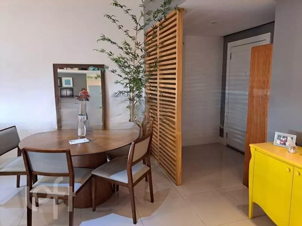 Apartamento à venda com 2 quartos, 115m² - Foto 4