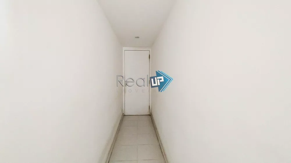 Apartamento à venda com 3 quartos, 137m² - Foto 2