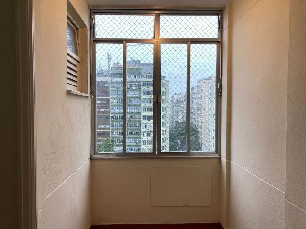 Apartamento à venda com 1 quarto, 37m² - Foto 2