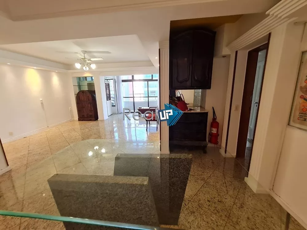 Apartamento, 3 quartos, 242 m² - Foto 6