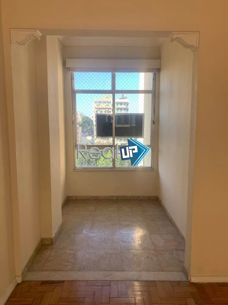 Apartamento à venda com 3 quartos, 83m² - Foto 2