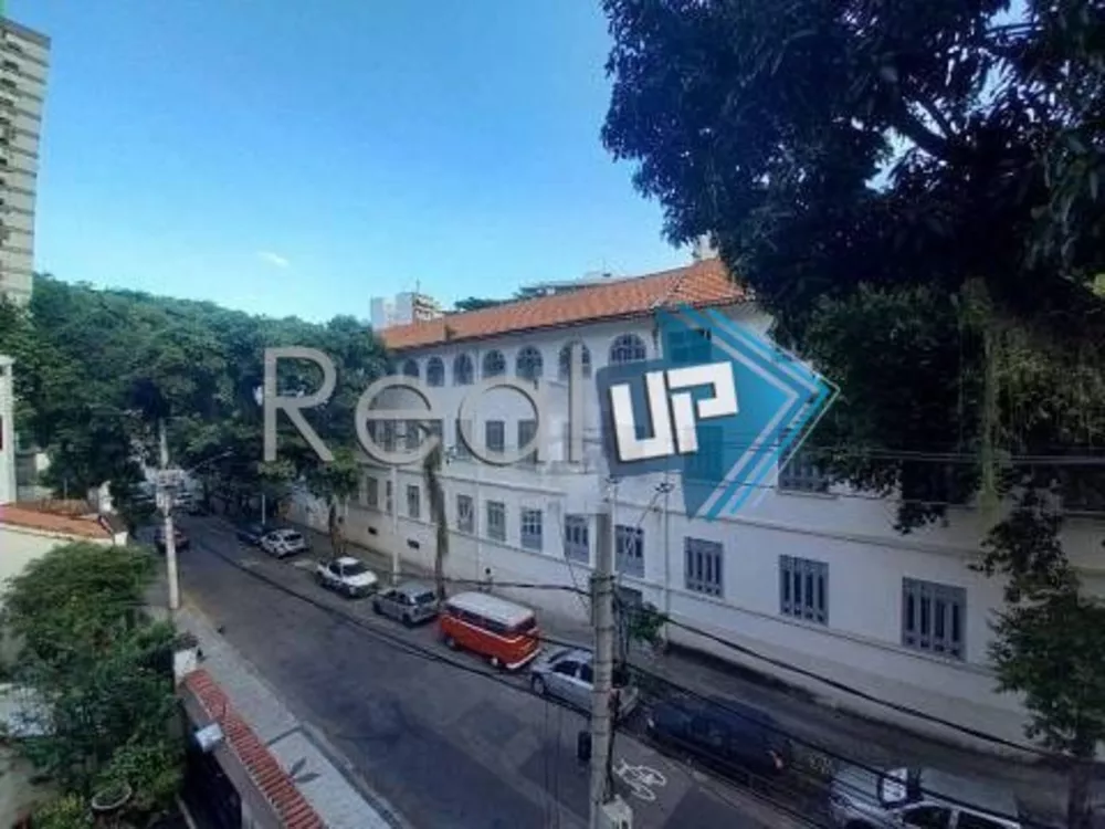 Apartamento à venda com 3 quartos, 105m² - Foto 2