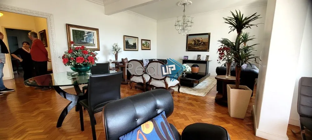 Apartamento, 3 quartos, 240 m² - Foto 12