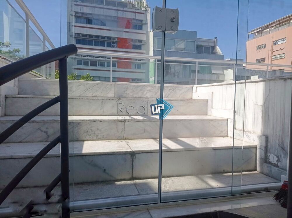 Cobertura à venda com 3 quartos, 259m² - Foto 4