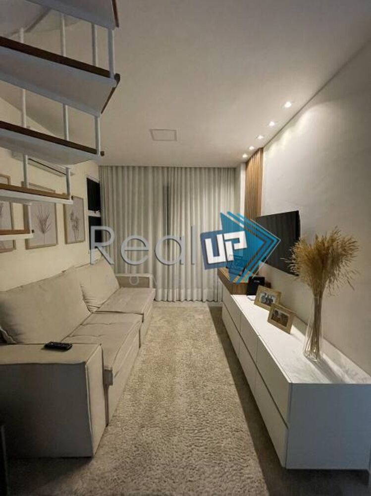 Cobertura à venda com 2 quartos, 104m² - Foto 2