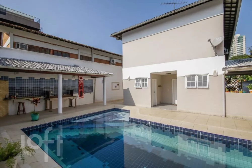 Casa à venda com 4 quartos, 438m² - Foto 2