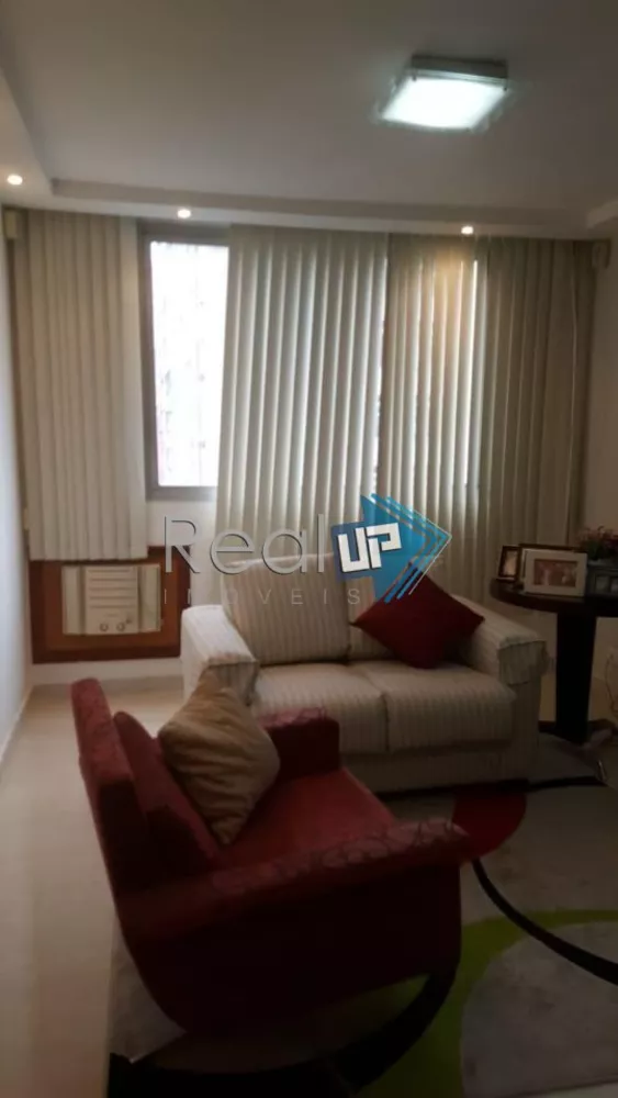 Apartamento à venda com 2 quartos, 65m² - Foto 2