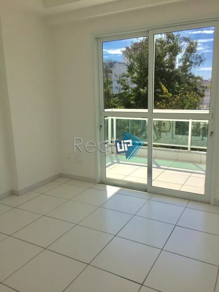 Apartamento à venda com 3 quartos, 143m² - Foto 4