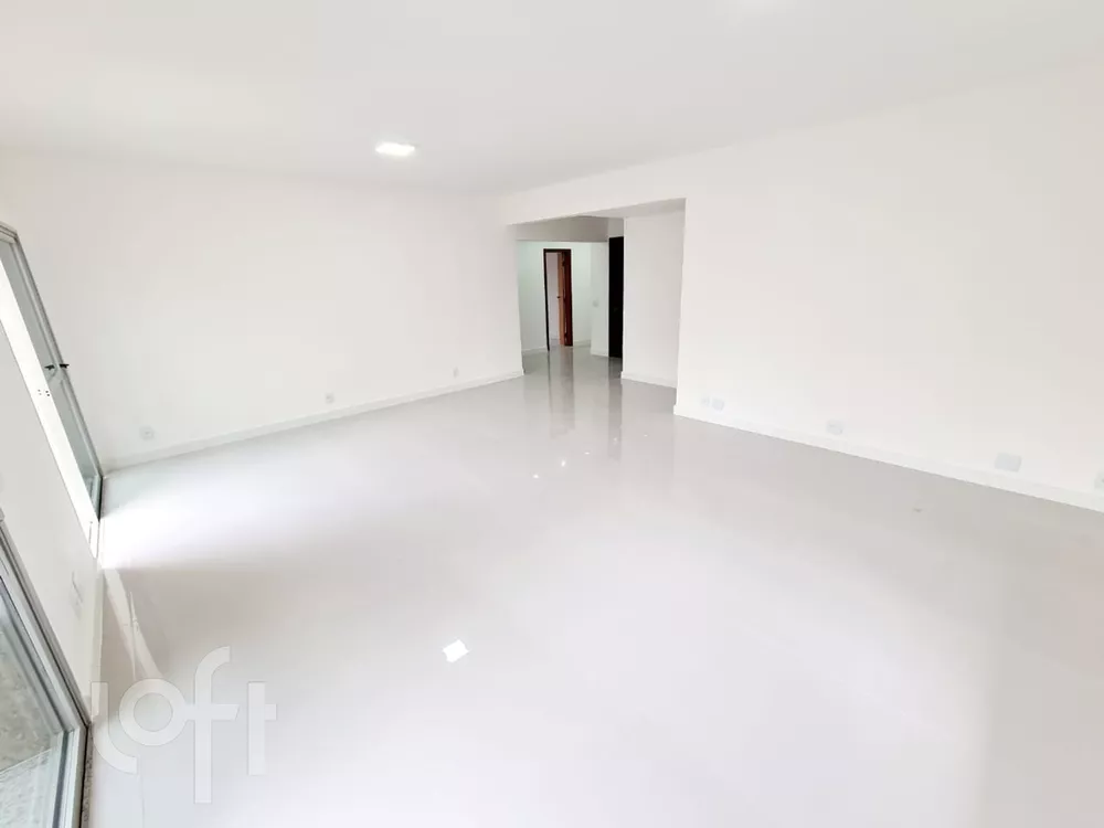 Apartamento à venda com 4 quartos, 185m² - Foto 2