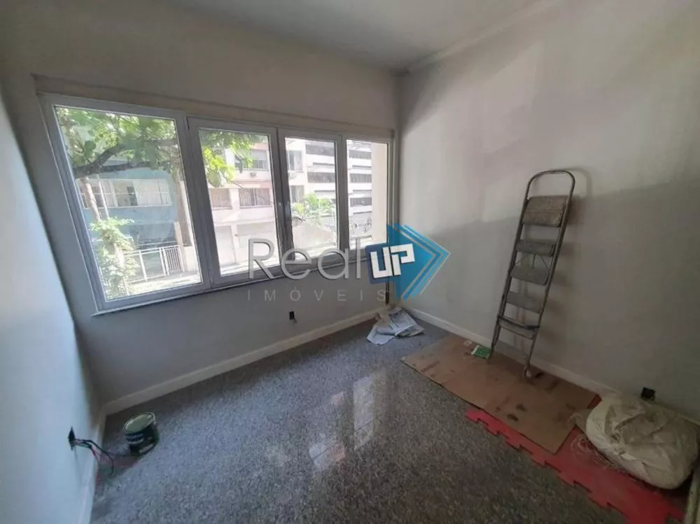 Apartamento à venda com 3 quartos, 110m² - Foto 1