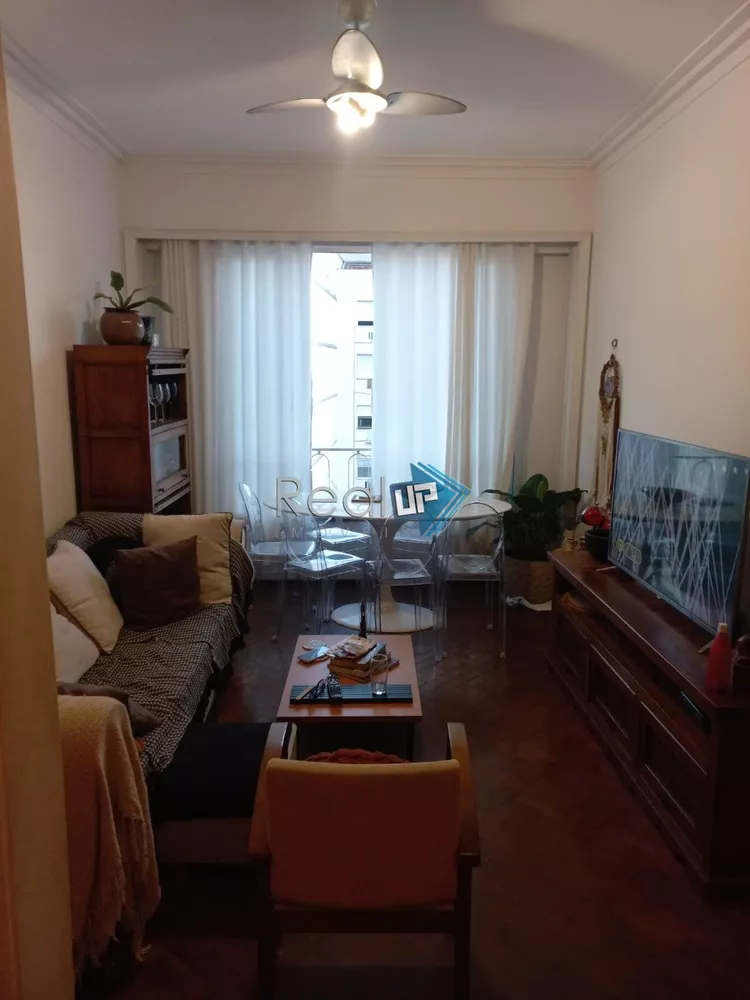 Apartamento à venda com 3 quartos, 76m² - Foto 1