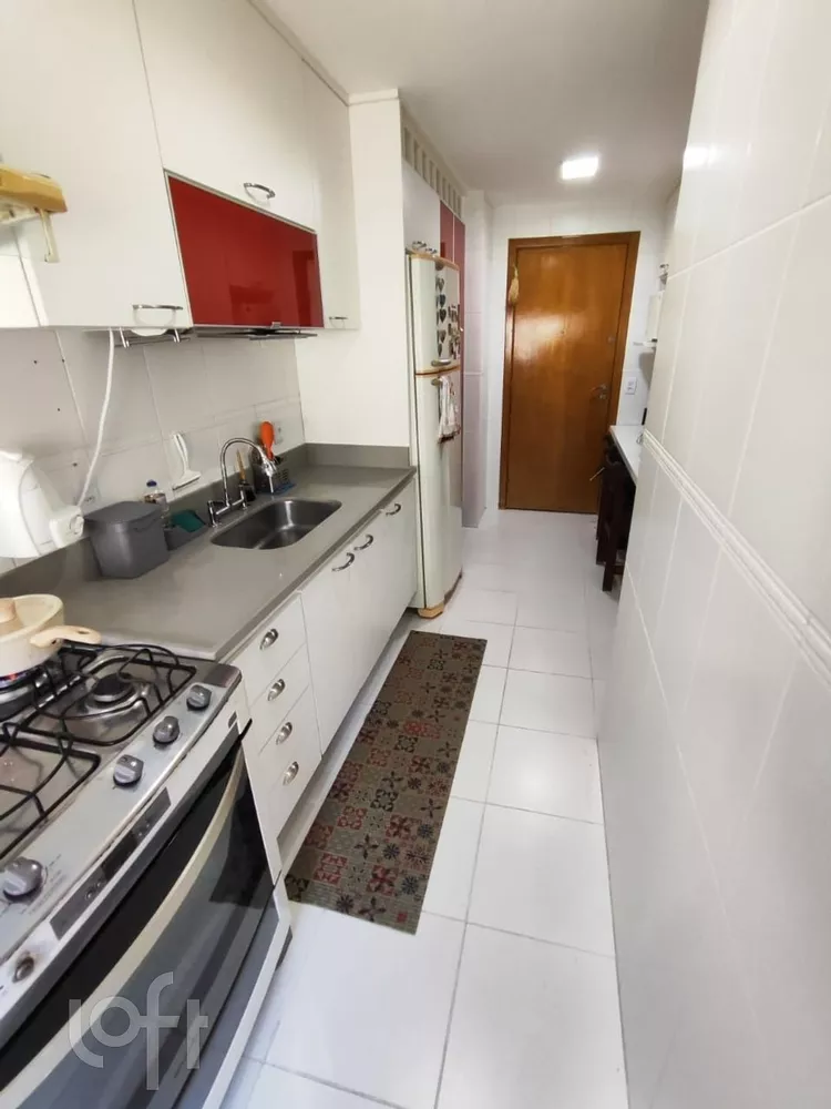 Apartamento à venda com 3 quartos, 95m² - Foto 3