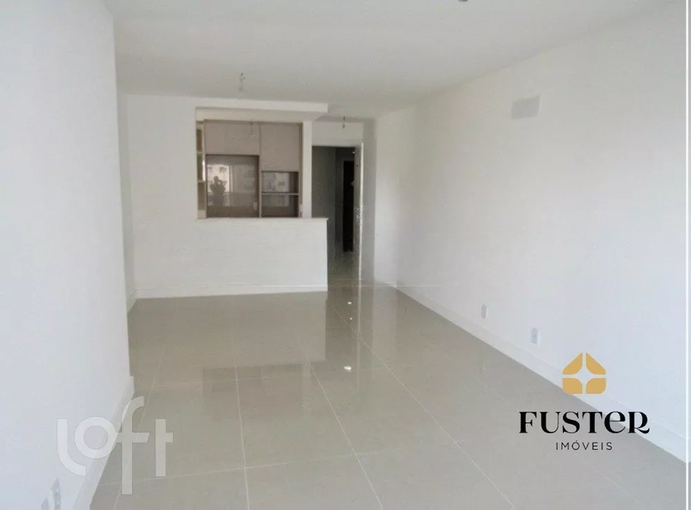 Apartamento à venda com 3 quartos, 95m² - Foto 1