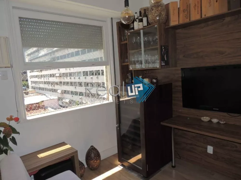 Apartamento à venda com 3 quartos, 96m² - Foto 3