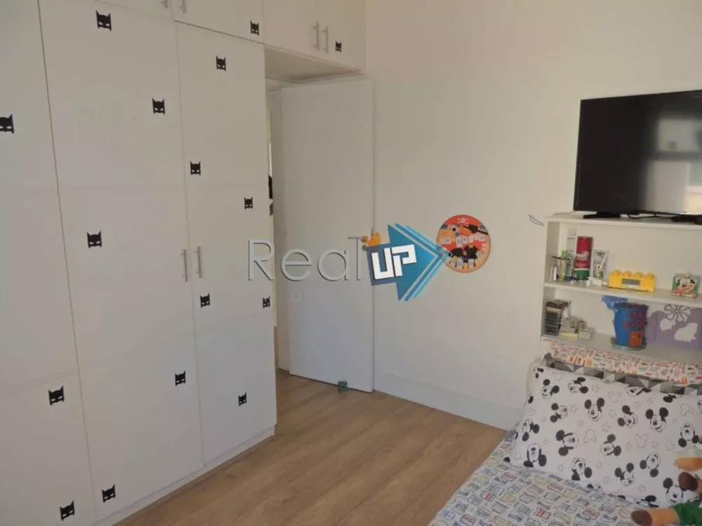 Apartamento à venda com 3 quartos, 96m² - Foto 4