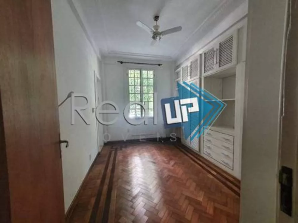 Apartamento à venda com 3 quartos, 150m² - Foto 8