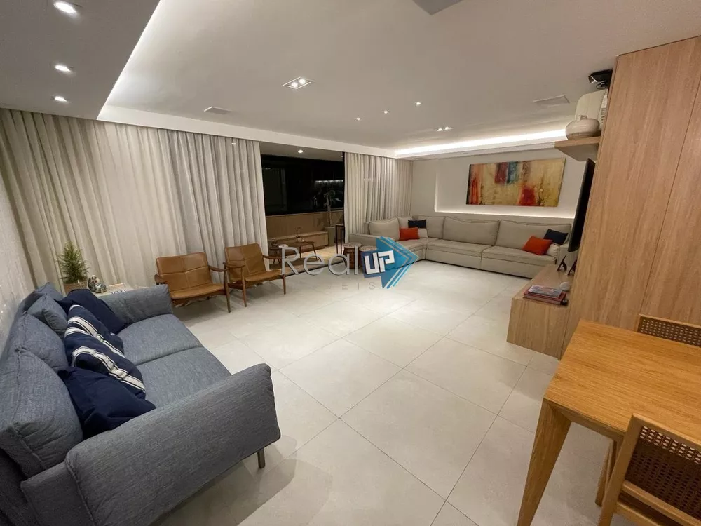 Apartamento à venda com 3 quartos, 164m² - Foto 2