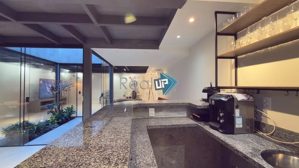 Casa, 3 quartos, 240 m² - Foto 13