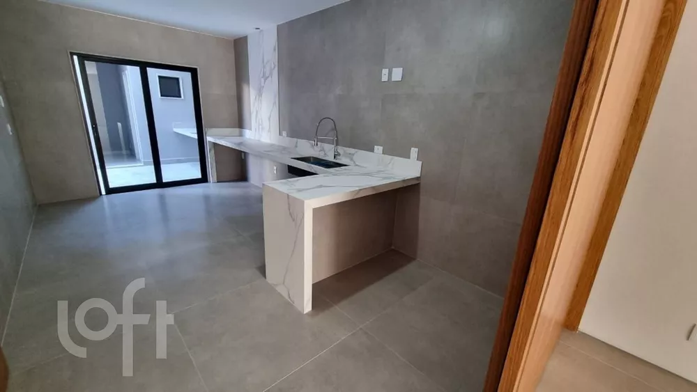 Casa à venda com 4 quartos, 480m² - Foto 4