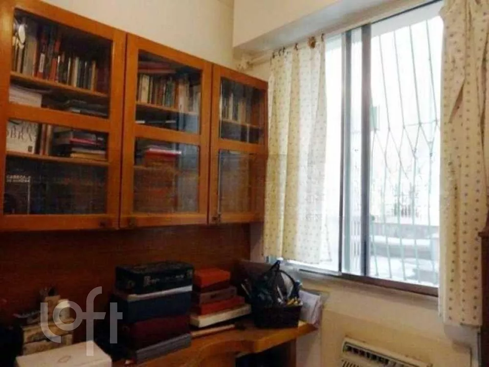 Apartamento à venda com 2 quartos, 80m² - Foto 3