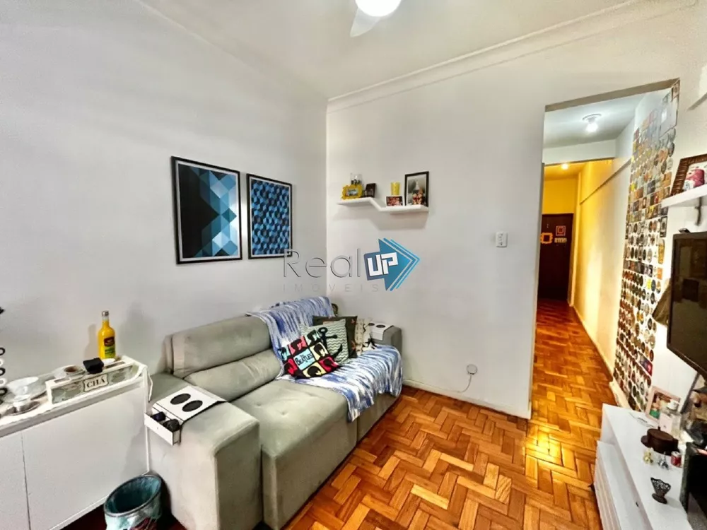 Apartamento à venda com 1 quarto, 38m² - Foto 2