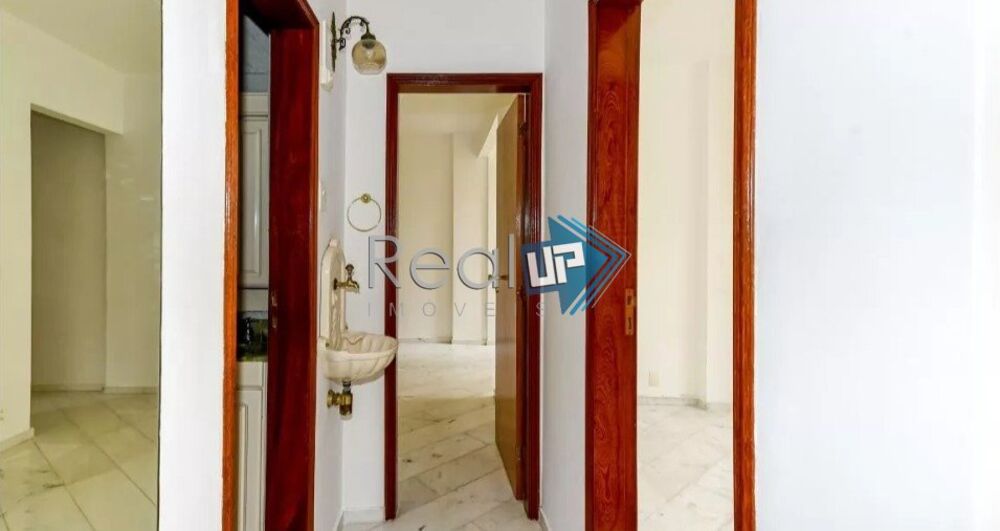 Apartamento à venda com 2 quartos, 80m² - Foto 2