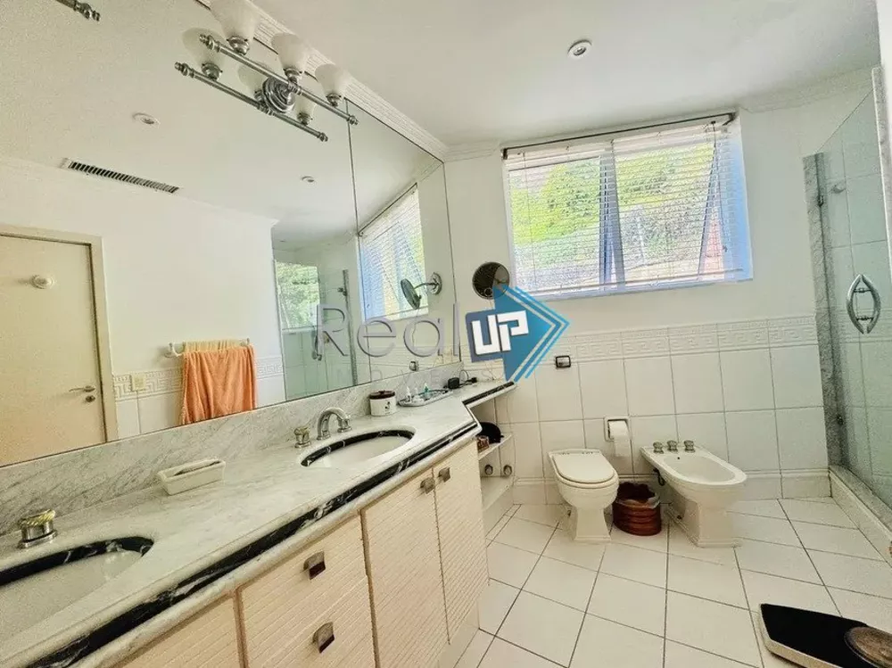 Apartamento, 3 quartos, 216 m² - Foto 21