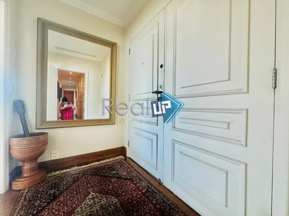 Apartamento, 3 quartos, 216 m² - Foto 11