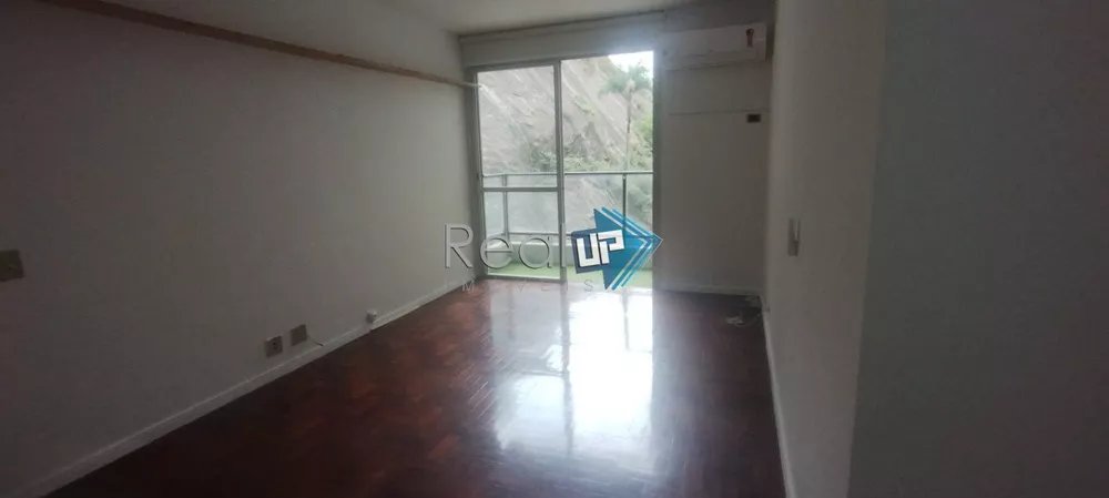 Apartamento à venda com 1 quarto, 63m² - Foto 2