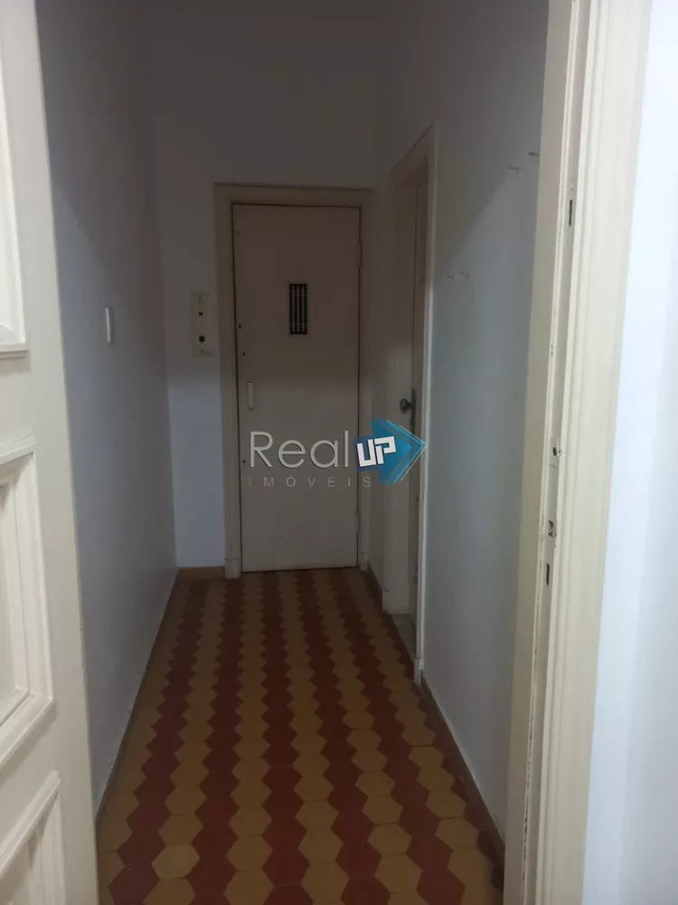 Apartamento à venda com 3 quartos, 133m² - Foto 4