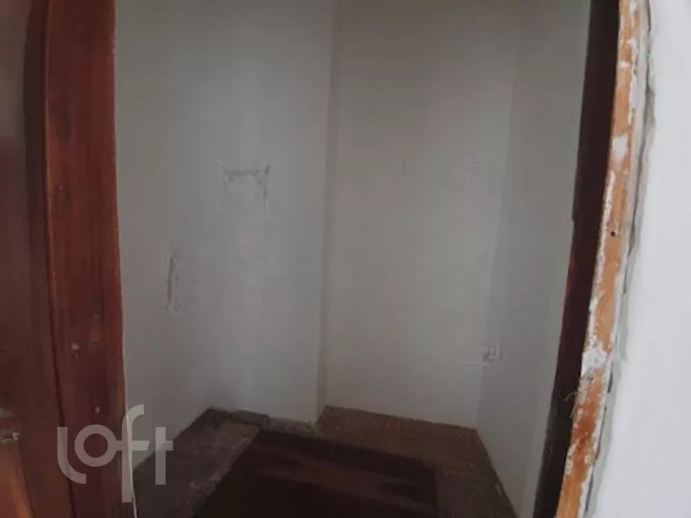 Apartamento à venda com 3 quartos, 180m² - Foto 1